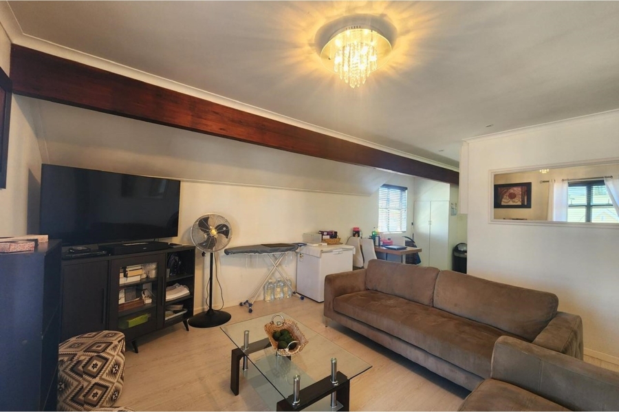 2 Bedroom Property for Sale in Rondebosch East Western Cape